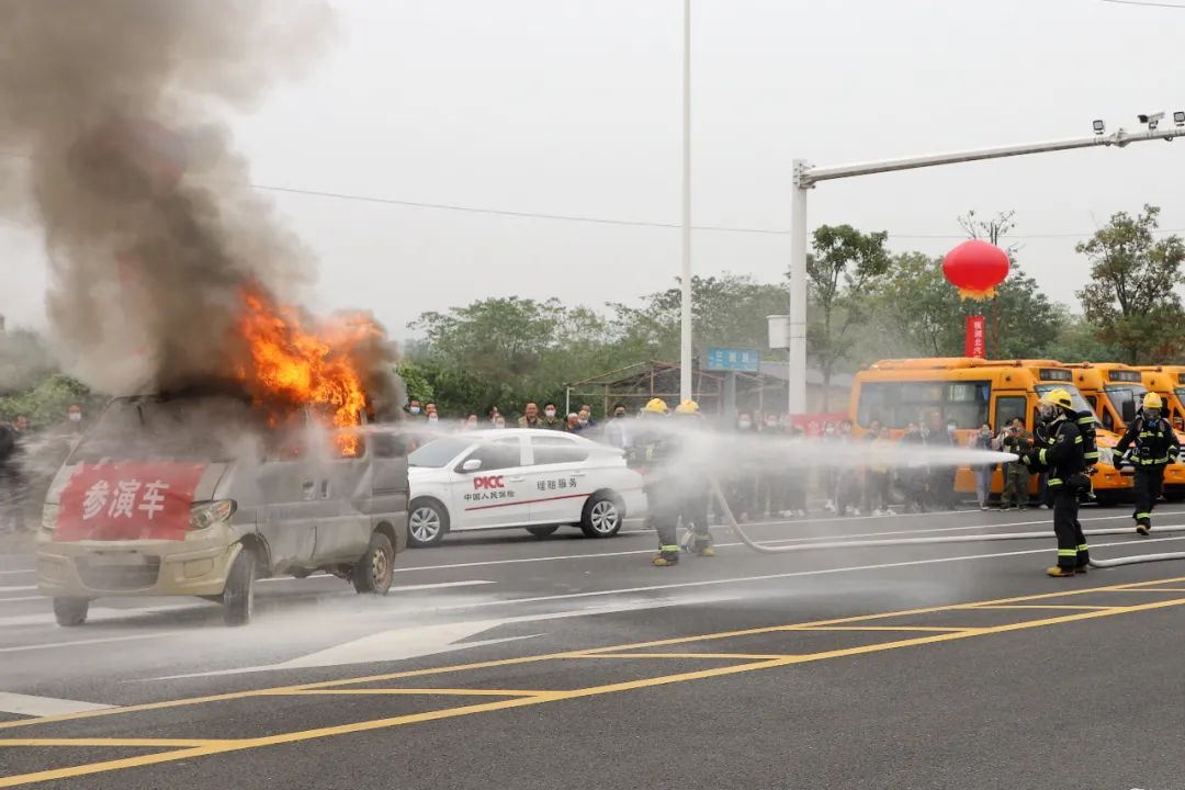 常德市湘北汽車運(yùn)輸有限公司,常德包車客運(yùn),常德旅游服務(wù),校車服務(wù)